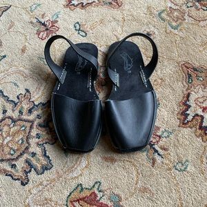 Riudavets Leather Sandals